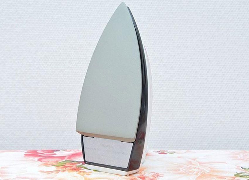 Bàn ủi khô Panasonic NI-317T - Hàng chính hãng