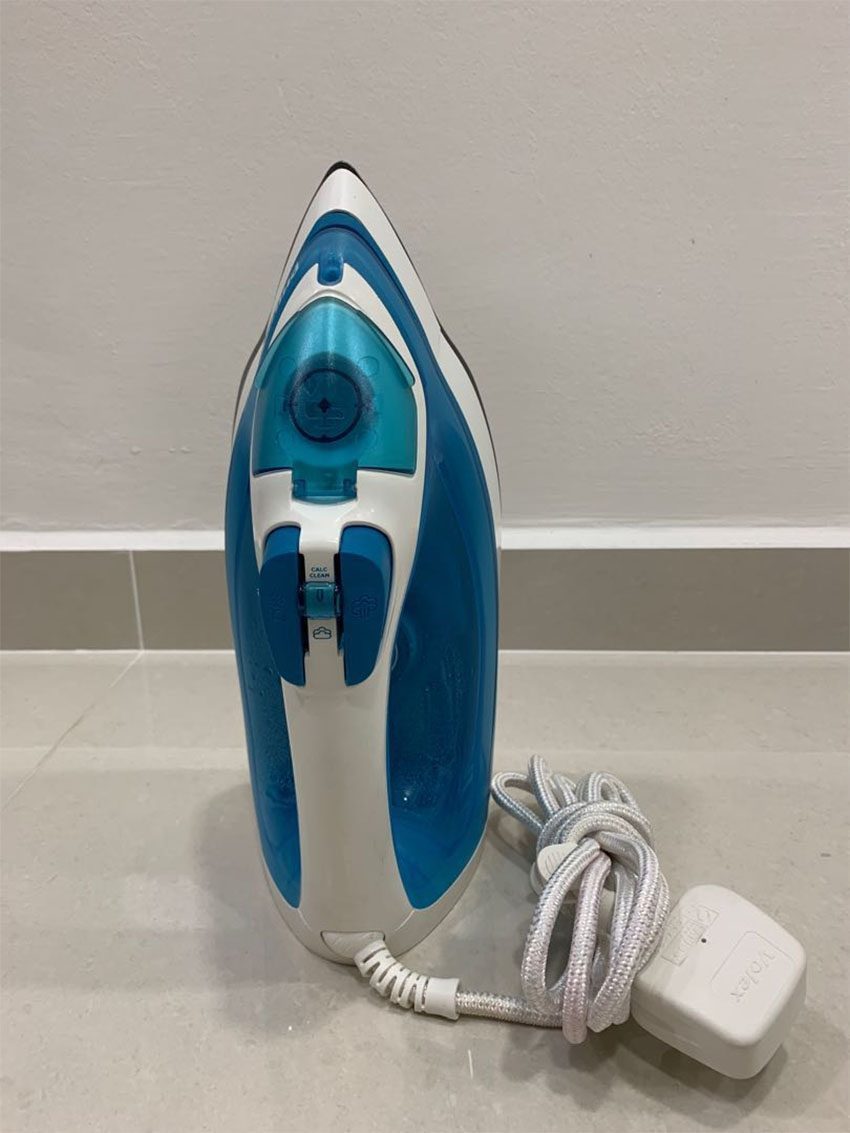 Bàn ủi hơi nước Philips GC2910 - Hàng chính hãng