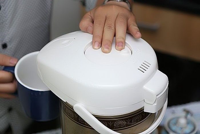 Bình thủy điện Sharp KP-30STV - Hàng chính hãng