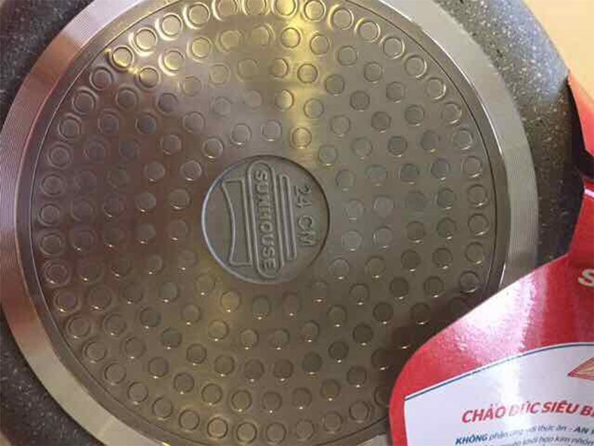 Chảo đúc vân đá đáy từ Sunhouse SHG1124MMB - Hàng chính hãng