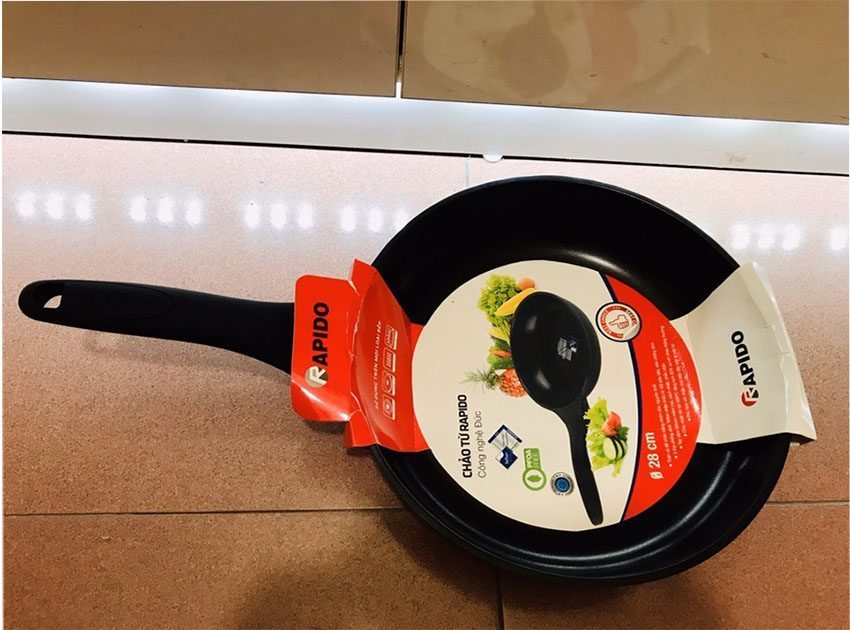 Chảo từ teflon Rapido TEFLON 28CM đáy chấm - Hàng chính hãng