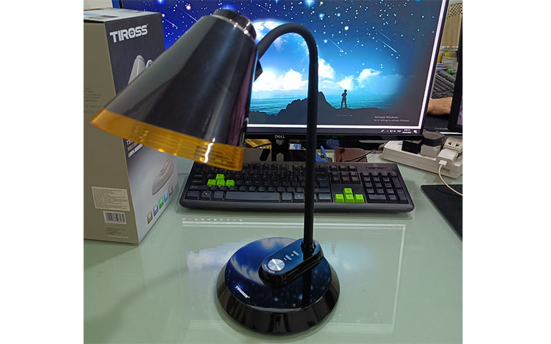 Đèn bàn chống cận đa năng Tiross TS2241 - Hàng chính hãng