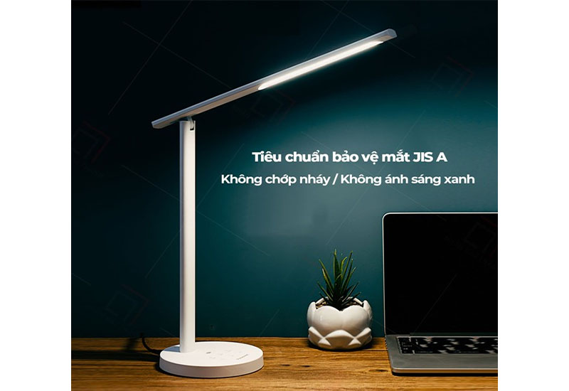 Đèn LED sạc để bàn Panasonic HH-LT0421 - Hàng chính hãng