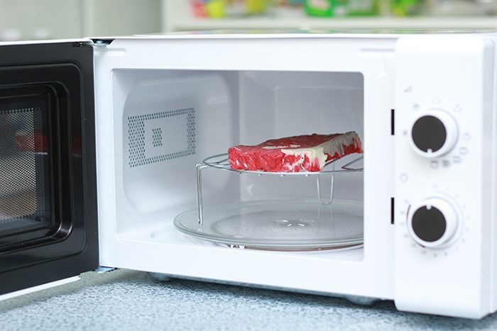 Lò vi sóng Electrolux EMM2019W - Hàng chính hãng