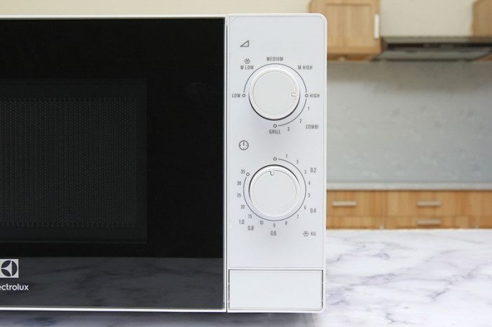 Lò vi sóng Electrolux EMM2022GW - Hàng chính hãng