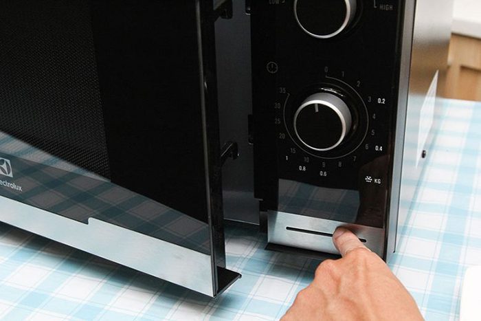 Lò vi sóng Electrolux EMM2308X - Hàng chính hãng
