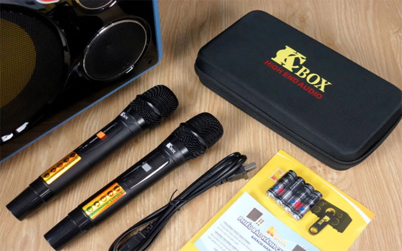 Loa xách tay Kcbox S8-Plus - Hàng chính hãng