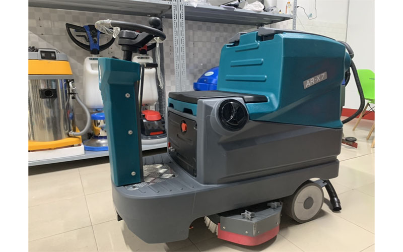 Máy chà sàn liên hợp ngồi lái 2 mâm Anko AR-X7P - Hàng chính hãng