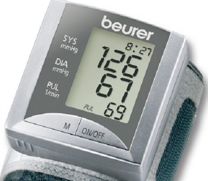 Máy đo huyết áp cổ tay Beurer BC20 - Hàng chính hãng
