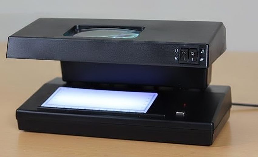 Máy kiểm tra tiền giả UV, MG Silicon MC-182 - Hàng chính hãng