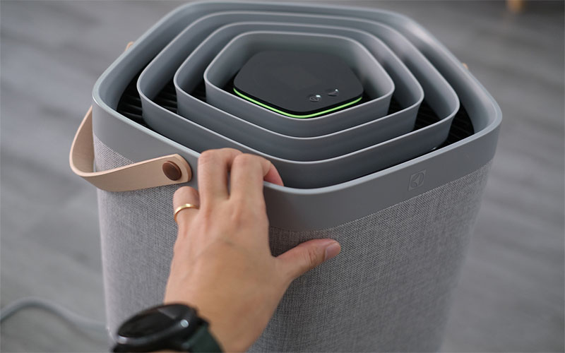 Máy lọc không khí ion âm Electrolux Pure A9 - Hàng chính hãng