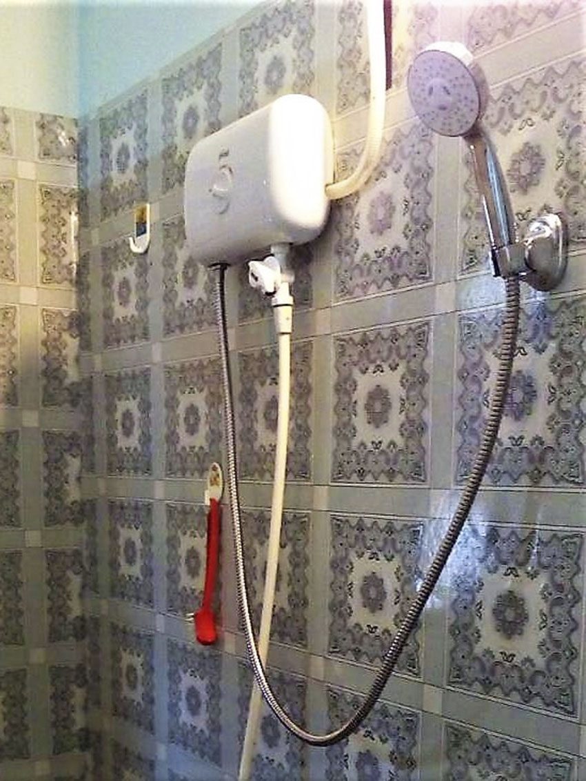 Máy nước nóng trực tiếp Ferroli FS-4.5TE - Hàng chính hãng
