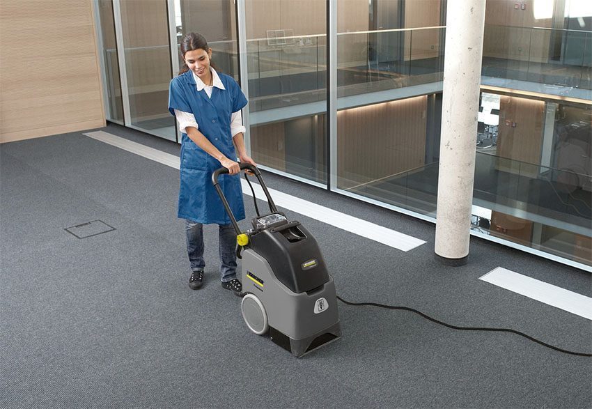 Máy phun hút giặt thảm Karcher BRC 30/15 C - Hàng chính hãng