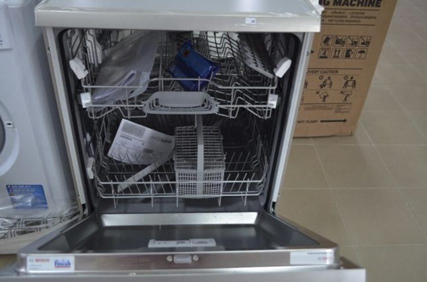 Máy rửa bát Bosch SMS50D48EU - Hàng chính hãng