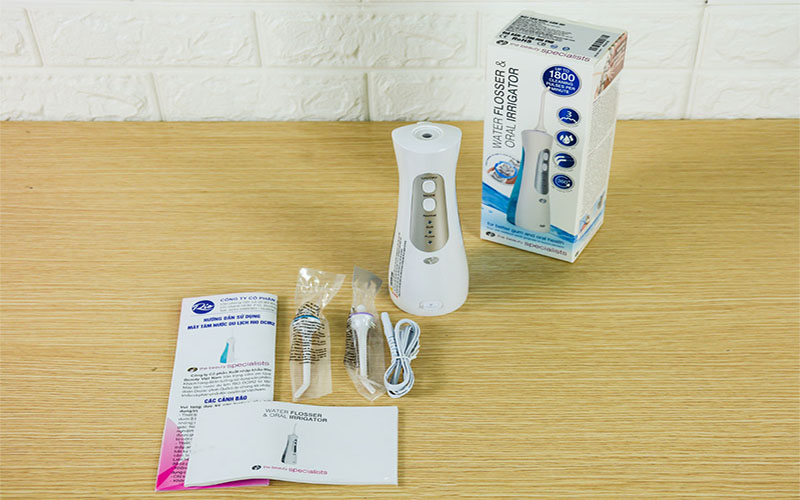 Máy tăm nước cầm tay Rio DCIR2 - Hàng chính hãng