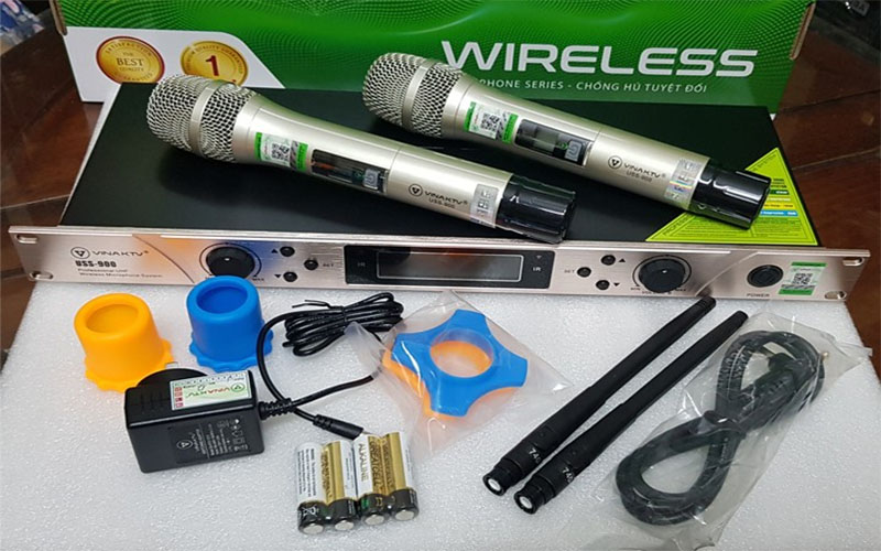 Micro không dây VinaKTV USS-900 - Hàng chính hãng
