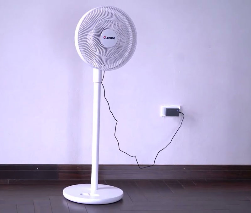 Quạt điện điều khiển từ xa Rapido REF-30 - Hàng chính hãng