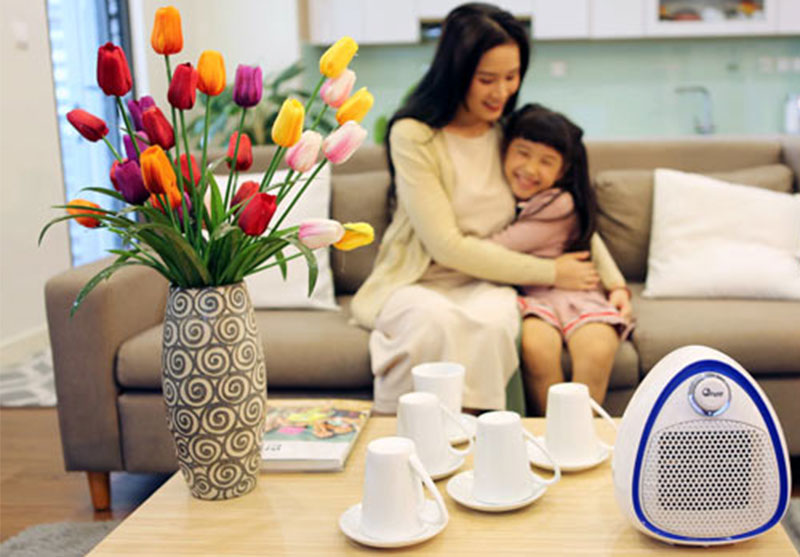 Quạt sưởi gốm Ceramic mini FujiE CH-202-BLUE - Hàng chính hãng