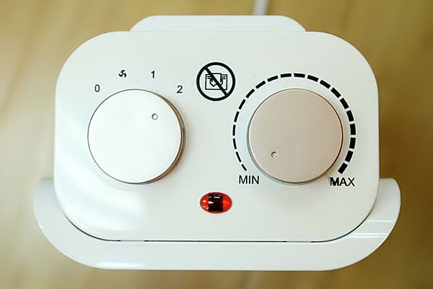 Quạt sưởi gốm Ceramic để sàn FujiE CH-2100 - Hàng chính hãng