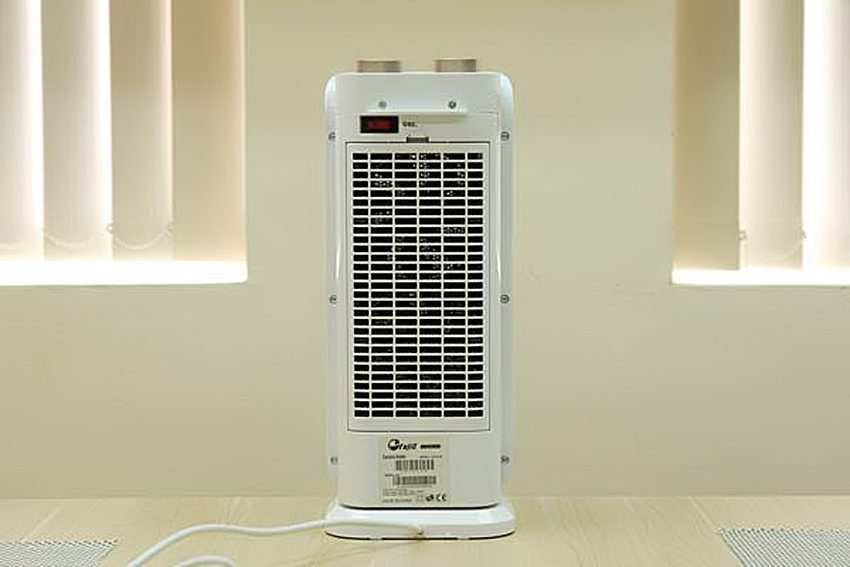 Quạt sưởi gốm Ceramic để sàn FujiE CH-2100 - Hàng chính hãng