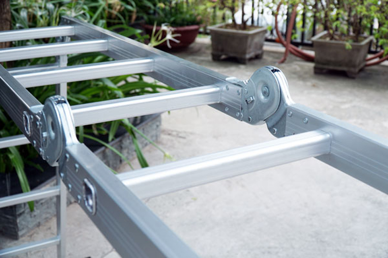 Thang nhôm gấp đa năng 4 đoạn Fujihome ML104 - Hàng chính hãng