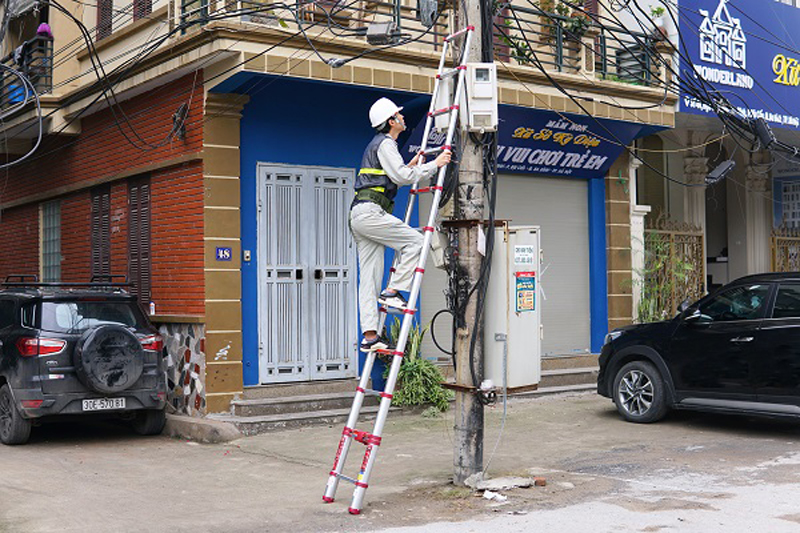 Thang nhôm rút gọn đơn FujiHome TLI440R - Hàng chính hãng