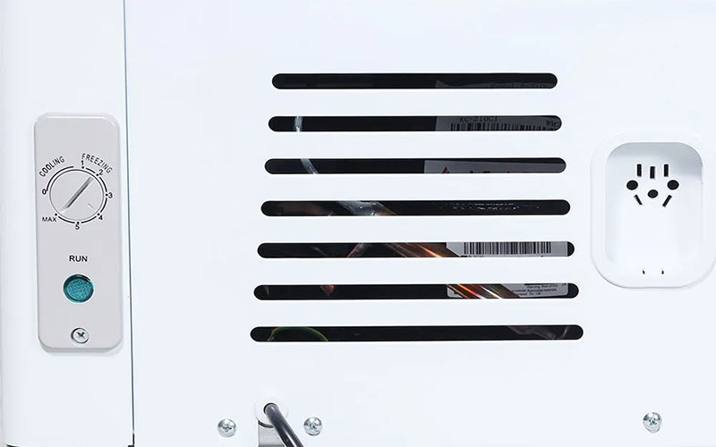 Tủ đông nắp kính lùa cong Alaska KC-210C - Hàng chính hãng