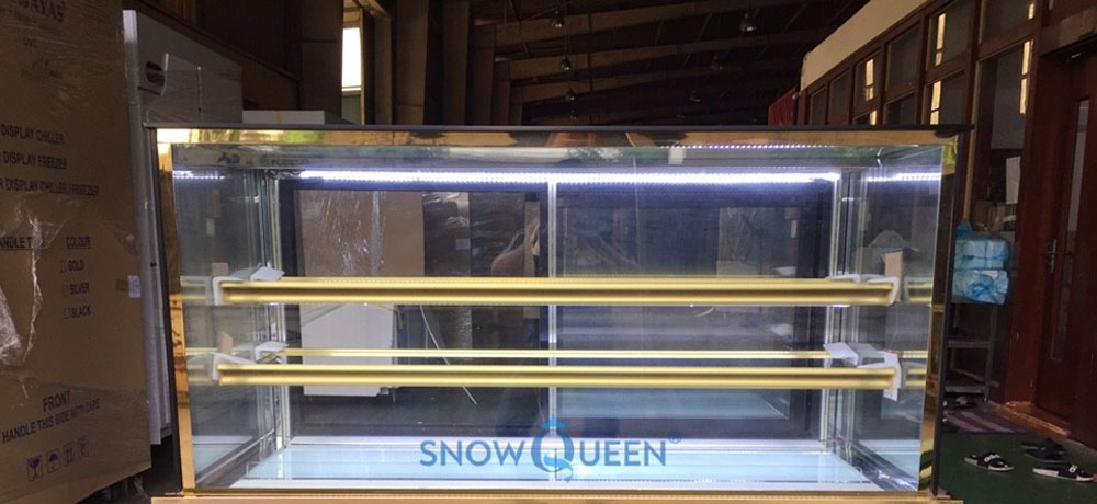 Tủ bánh kem kính cong 1,2m SnowQueen SNQ-YS12 - Hàng chính hãng