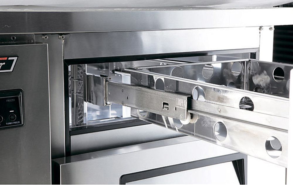Bàn mát công nghiệp Turbo Air KUR9-2D-2 4