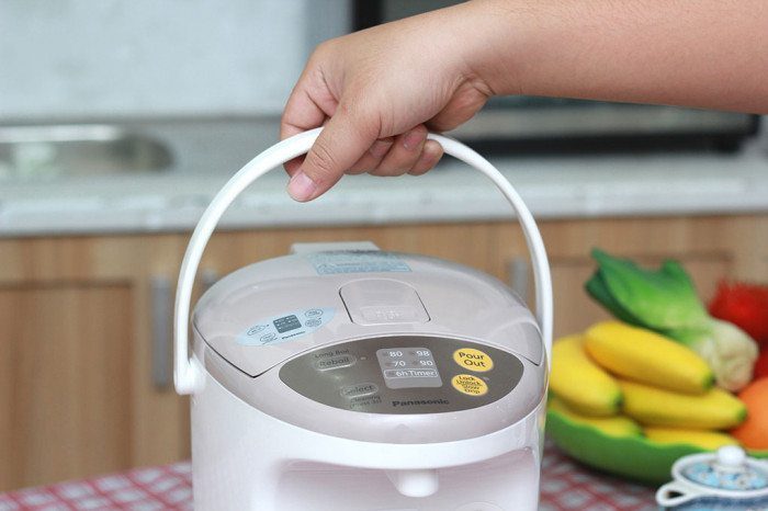 Bình thủy điện Panasonic NC-EG2200CSY - Hàng chính hãng