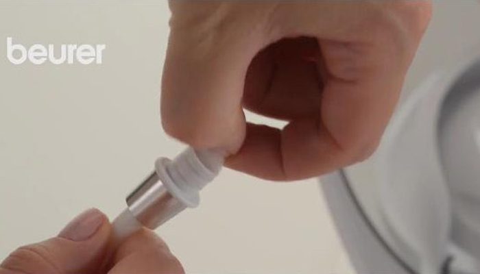 Máy massage trị liệu da mặt Beurer FC100 - Hàng chính hãng
