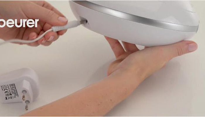 Máy massage trị liệu da mặt Beurer FC100 - Hàng chính hãng