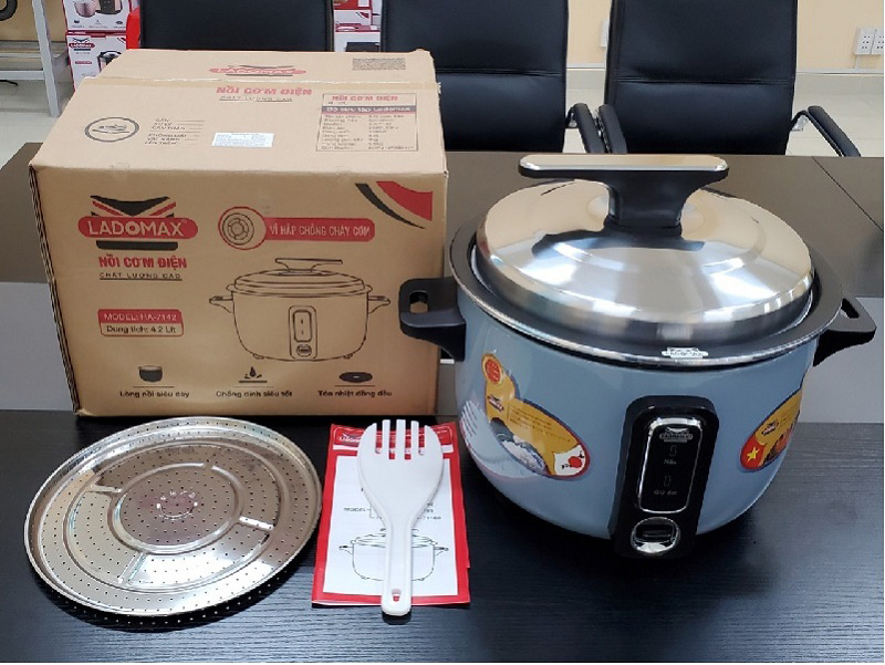 Nồi cơm điện Ladomax HA-7142 (4.2 lít) - Hàng chính hãng