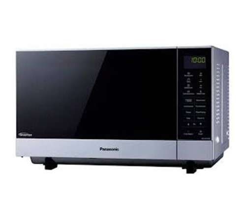 Lò vi sóng Panasonic cỡ trung NN-GF574M - Hàng chính hãng